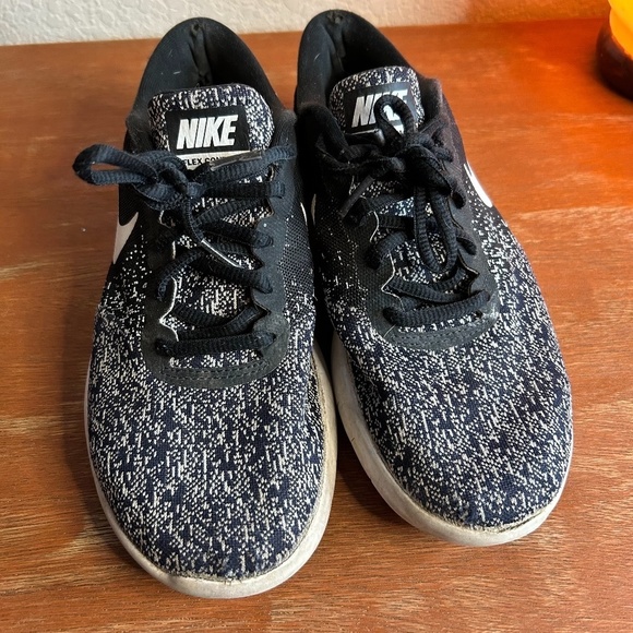 Nike Shoes - NIKE Flex Contact Balck And White Speckled Tennis Shoes Women's Size 7.5 (7 1/2)